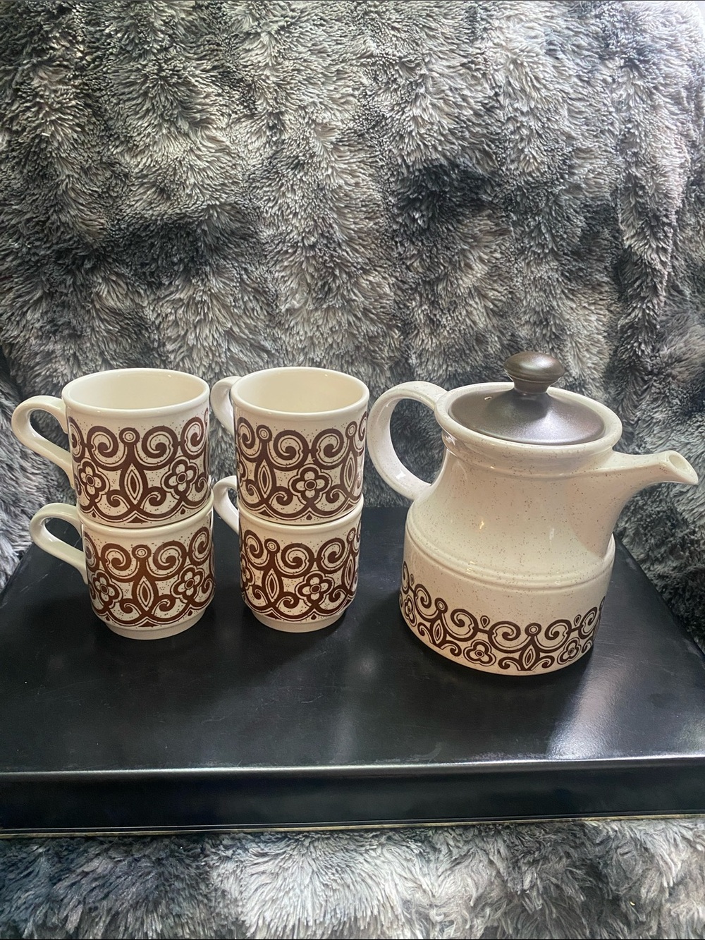 Bilton’s Celtic Rose Coffee pot and 4 cups